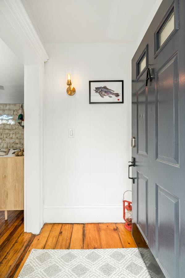 A By The Bay - Stunning Seaside Apartment Gloucester Eksteriør billede